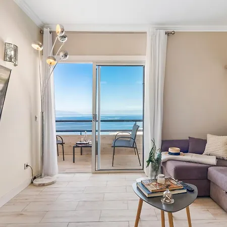 Apartment Ocean Smart Home, Hi-end Services, Media Streaming *